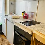 Apartment In The Middle Of Paris